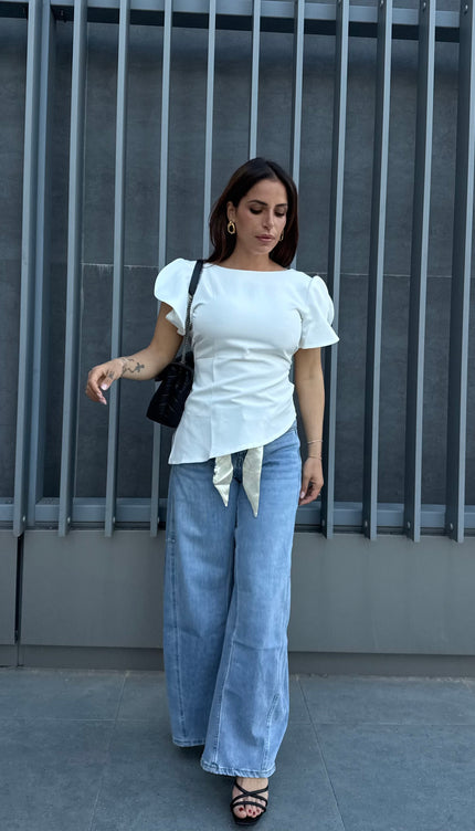 Blusa asimmetrica bianca